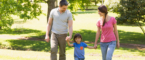 Familie im Park. Foto: Wavebreak Media Ltd ©123RF.com Familie im Park. Foto: Wavebreak Media Ltd ©123RF.com